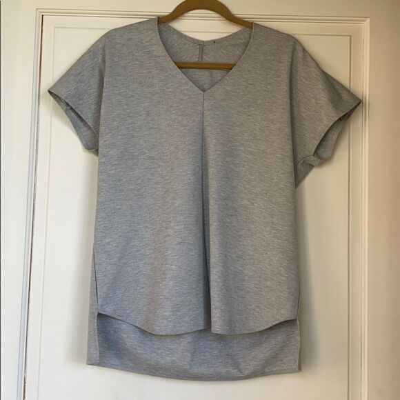 Hi Lo Tunic Length V Neck Top - Picture 1 of 5